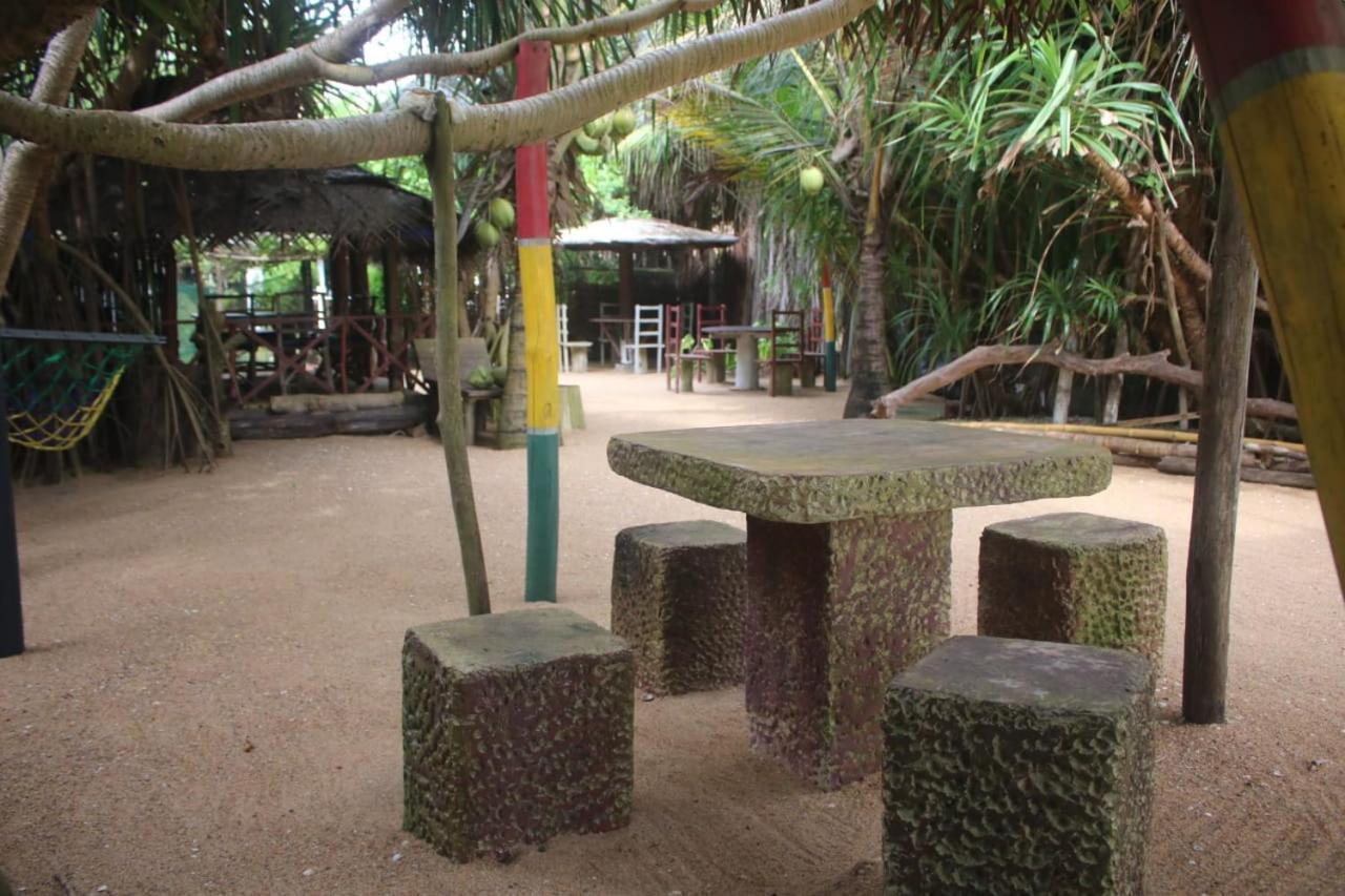 Happy Cocos Beach House Waskaduwa Exterior photo